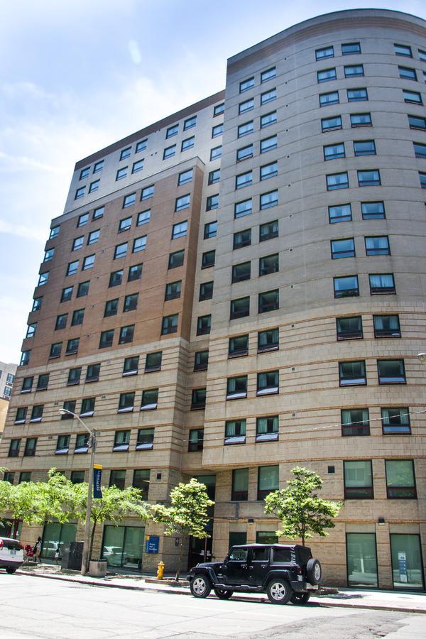 Toronto Metropolitan University- Pitman Hall Residence Eksteriør billede